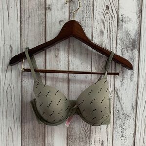 Victoria’s Secret PINK bra size 32D